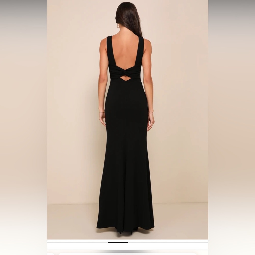 Lulu’s black dress